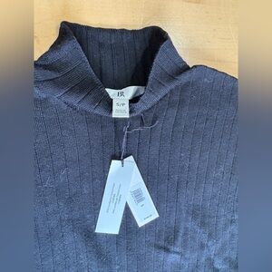 Banana Republic black Ribbed Knit high neck sleeveless top